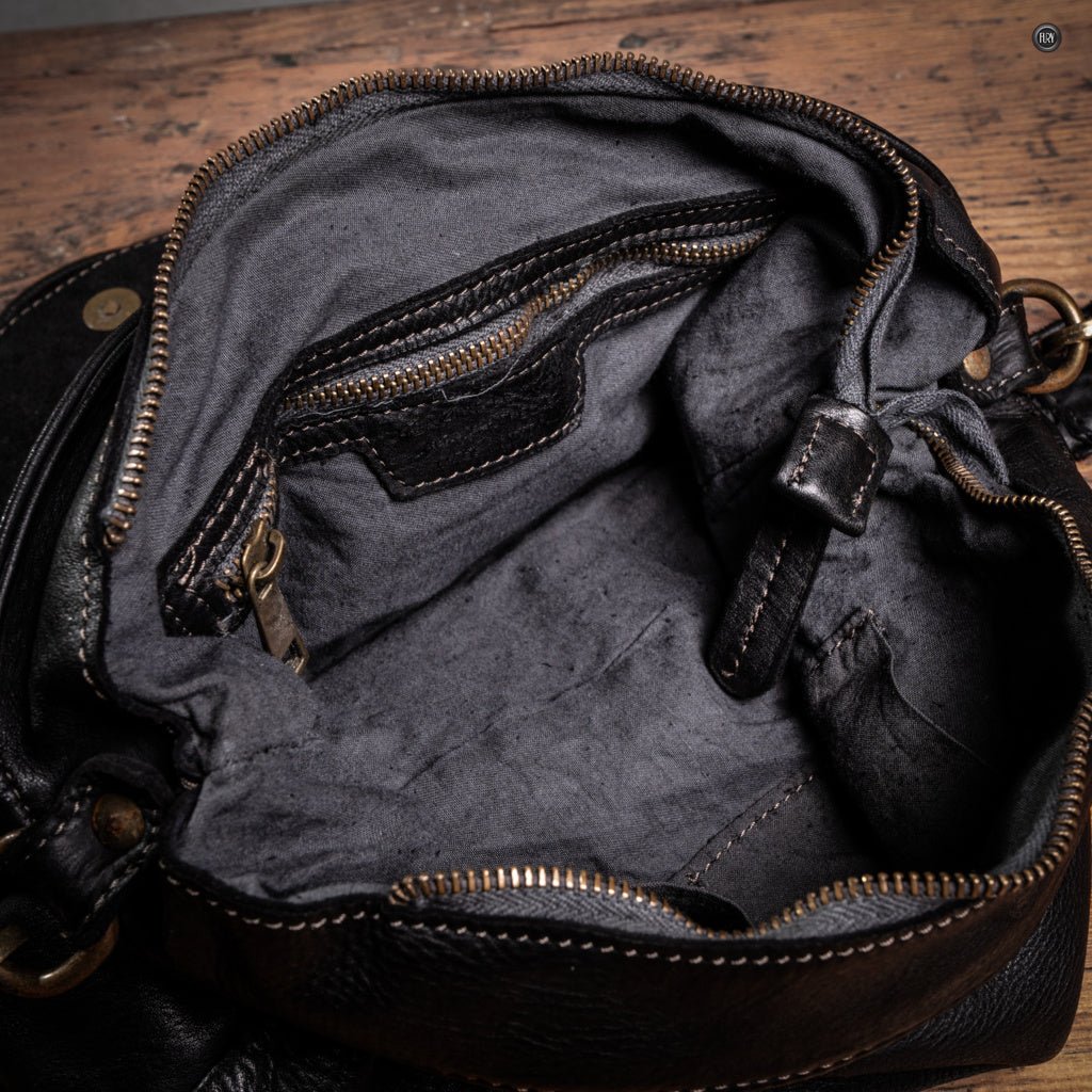 Borsetta Antea in pelle intrecciata