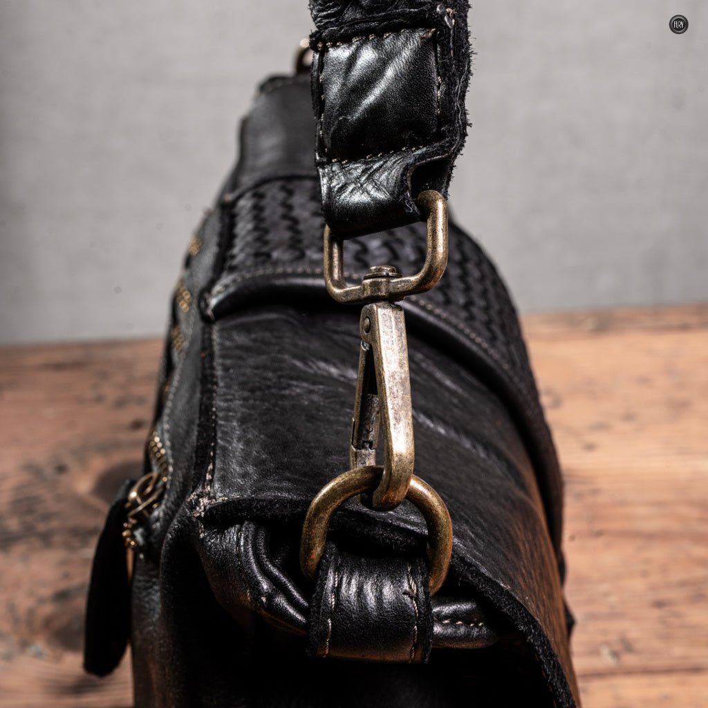 Borsetta Antea in pelle intrecciata