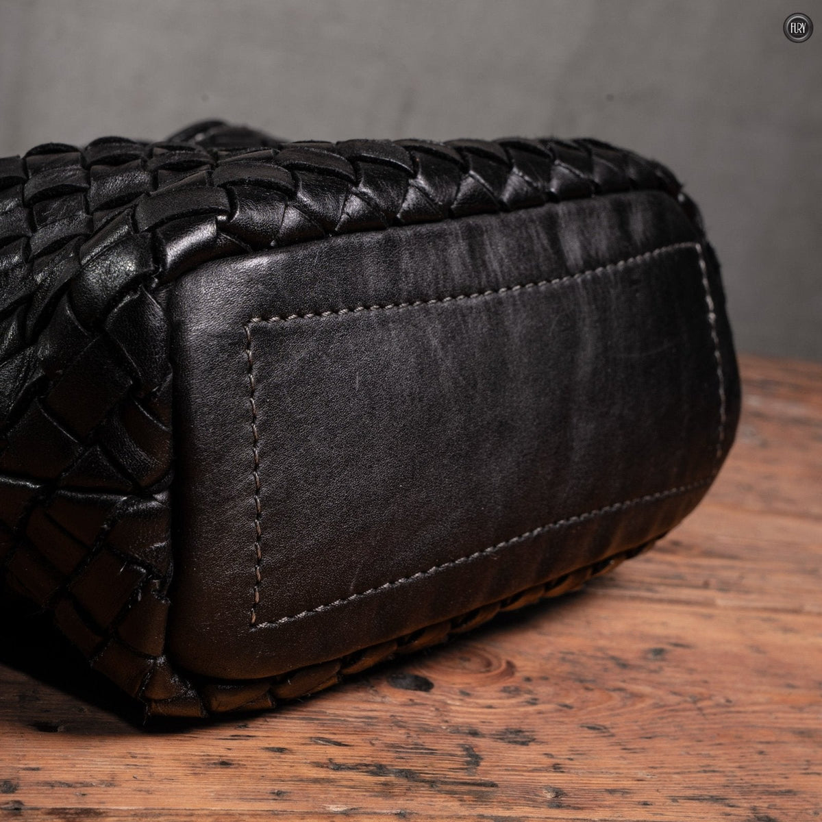 Borsetta Sibilla in pelle intrecciata