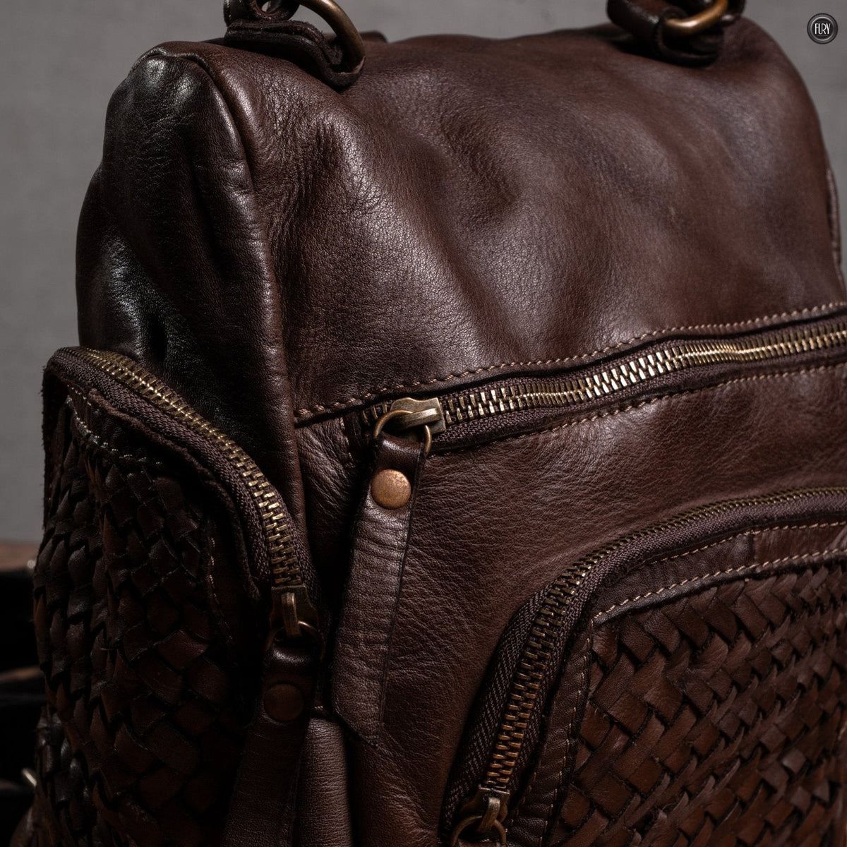 Zainetto Volterra reversibile in pelle intrecciata