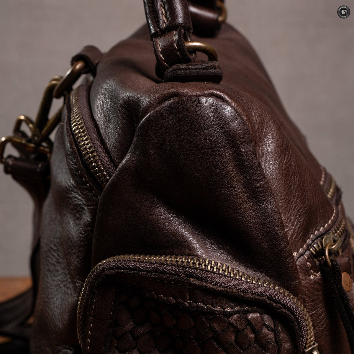 Zainetto Volterra reversibile in pelle intrecciata